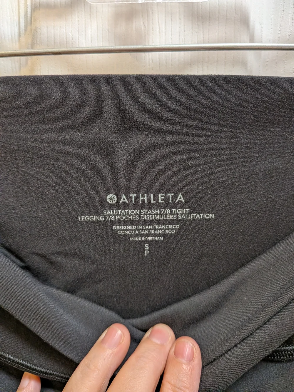 Athleta Black High-Rise Leggings with Side Pockets Salutation Stash 7/8 Size S